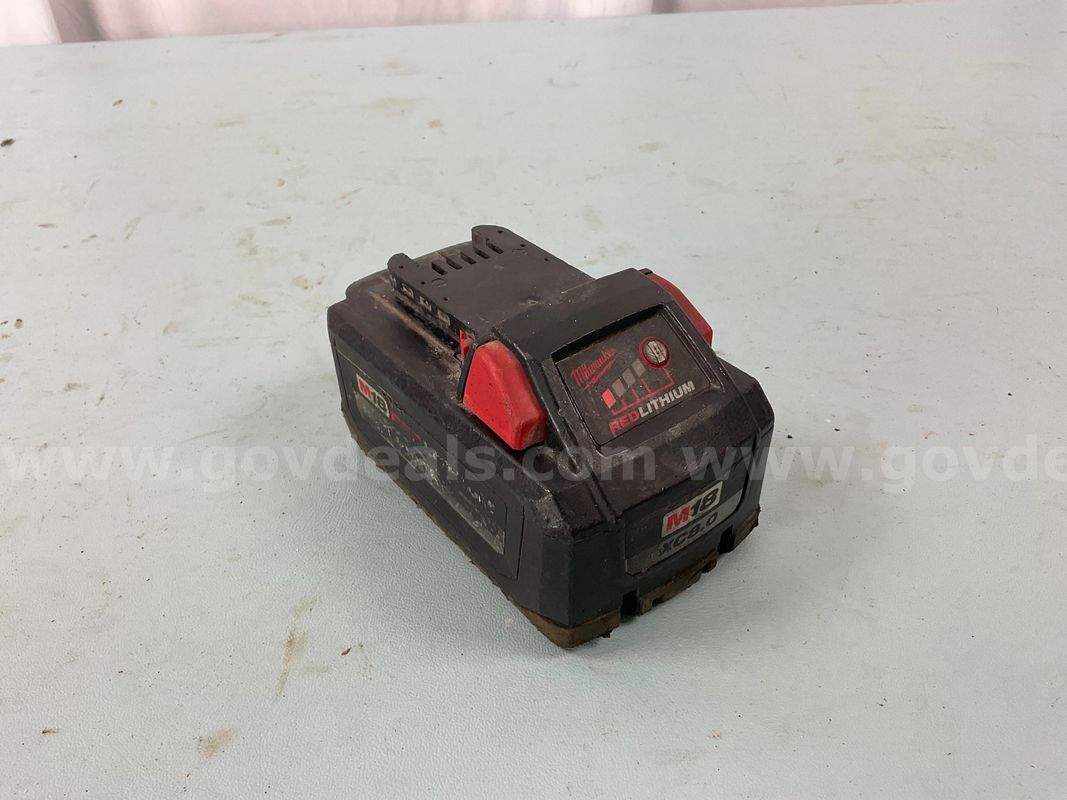Milwaukee 8.0 AH M18 Red Lithium Battery, Powers On