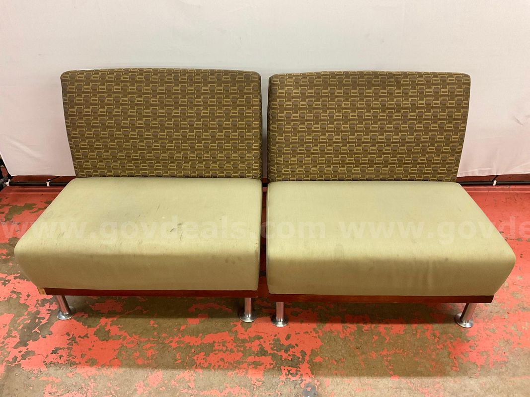 2 - Unknown Brand Waiting Room Seating, 32"x30"x29"