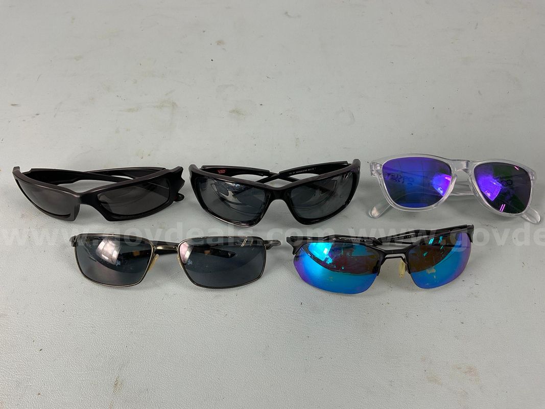 5 - Fashion Sunglasses, Labeled as Oakley