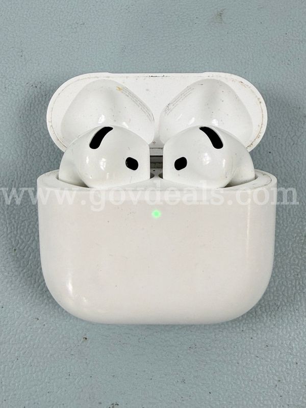 Apple AirPods Gen 4 with Wireless Charging Case, Model: A3059