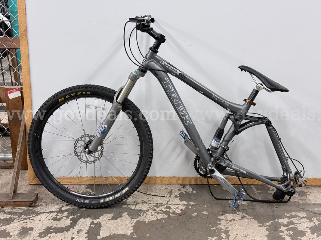 Trek Fuel EX 8 Bicycle, CT 17"