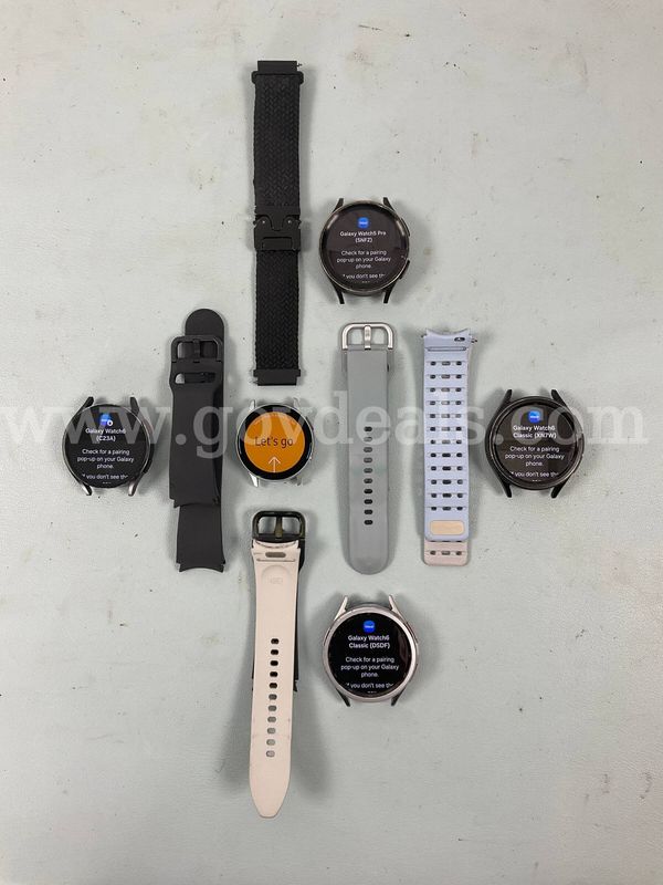 5 - Samsung Smart Watches (User Locked) Bands Detached