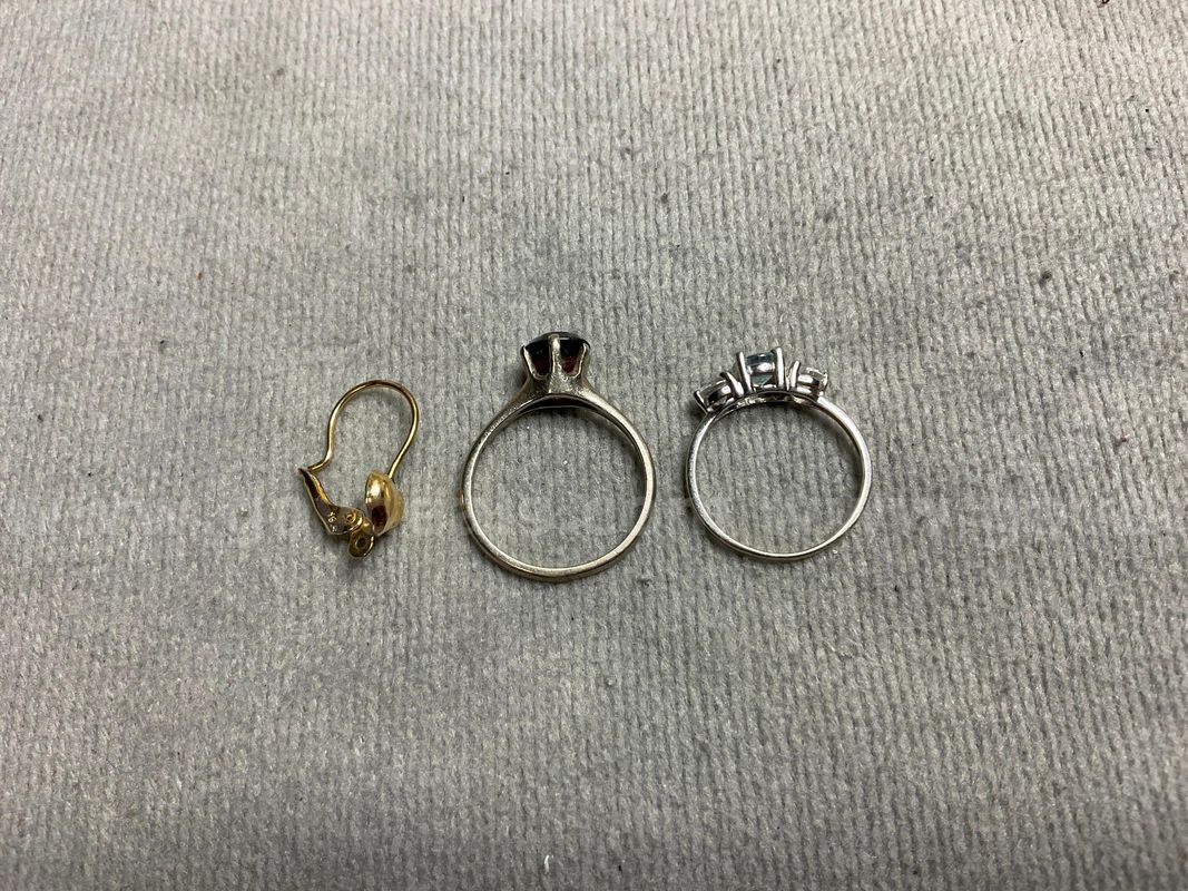 3 - Gold Pieces of Jewelry: 2 - Rings & 1 - Earring, 3.82g Total Weight