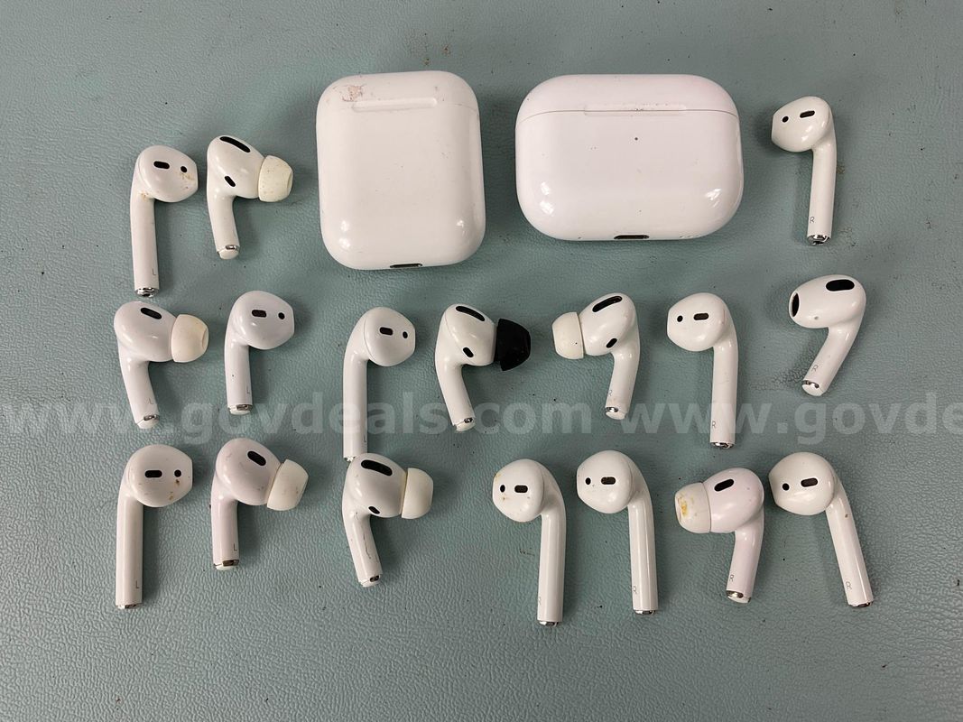Lot of Loose Apple Airpods & 2 - Charging Cases