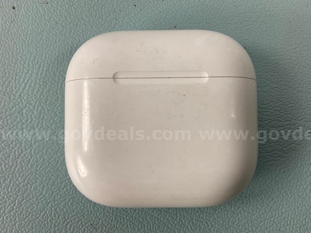 Apple AirPods Gen 4 with Wireless Charging Case, Model: A3059