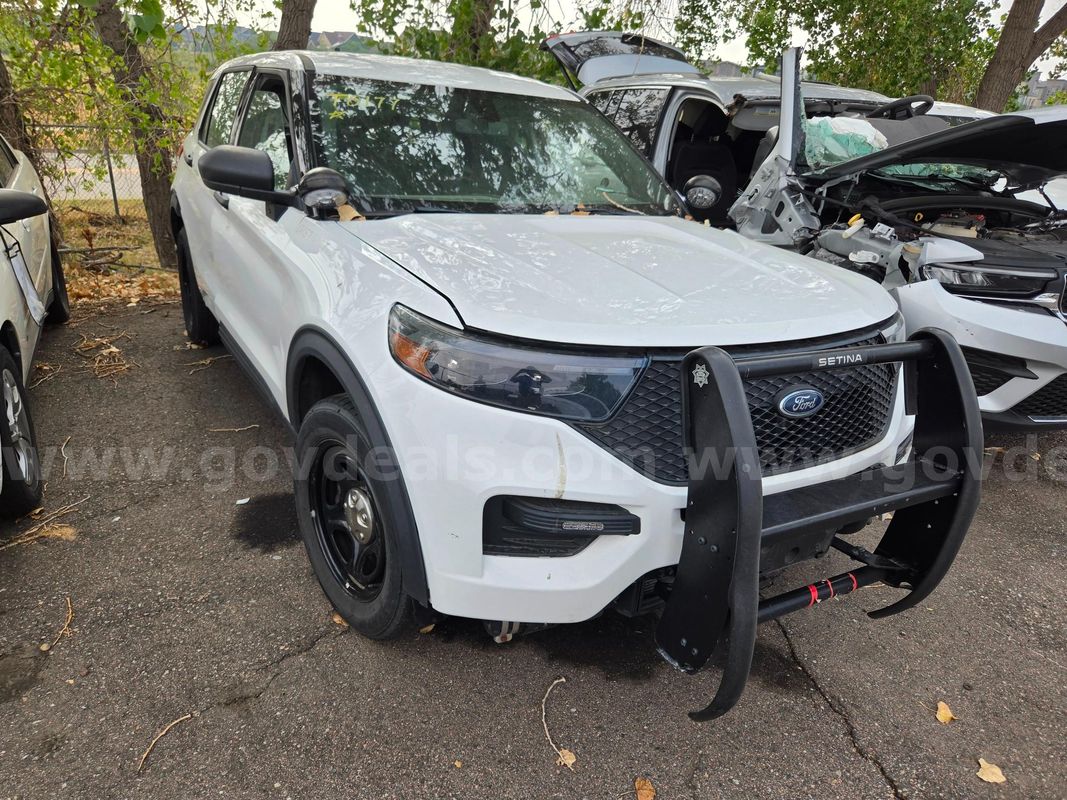 2020 Ford Explorer Police Interceptor 4WD (NO TITLE) (1 of 12)