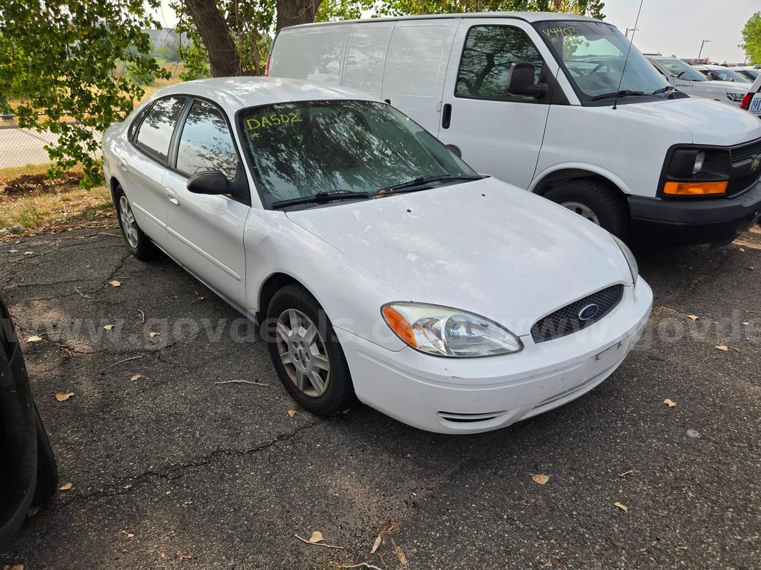 2005 Ford Taurus