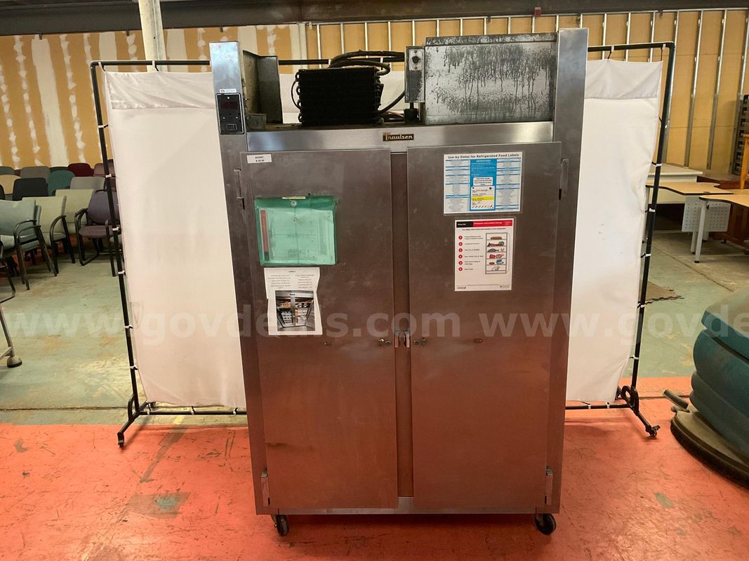 Traulsen RHT 2-32 NUT Refrigerator