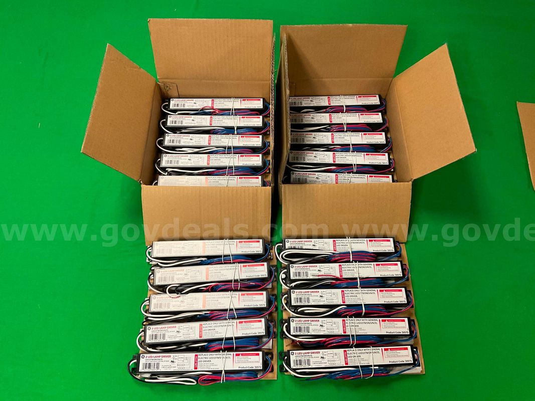 20 - General Electric LED15T8/DR/UN/2L LED Ballasts in Packaging