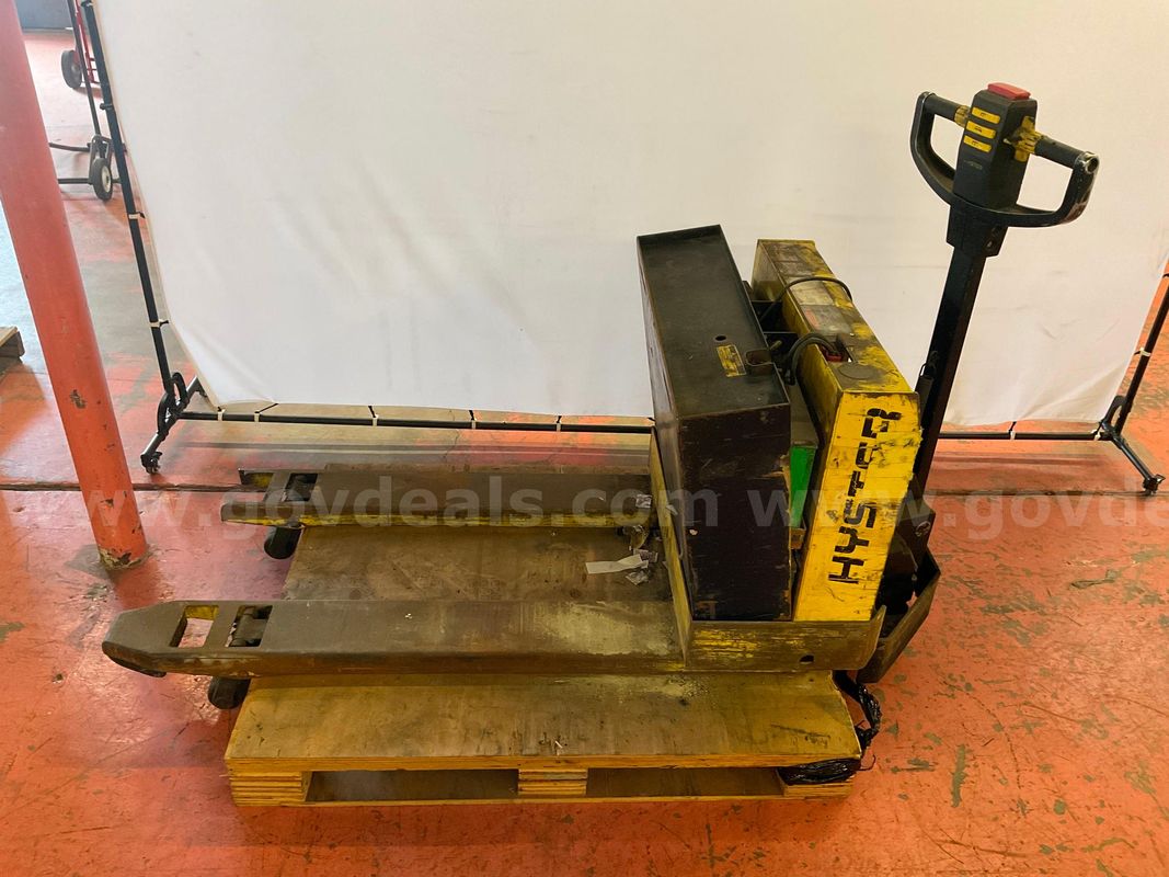 Hyster W40XT Electric Lift Truck