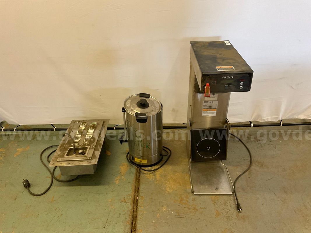 Bunn ITCB-DV Coffee Brewer, Carter-Hoffman SH-15 Side Mount Food Heating Unit & Avantco Water Boiler