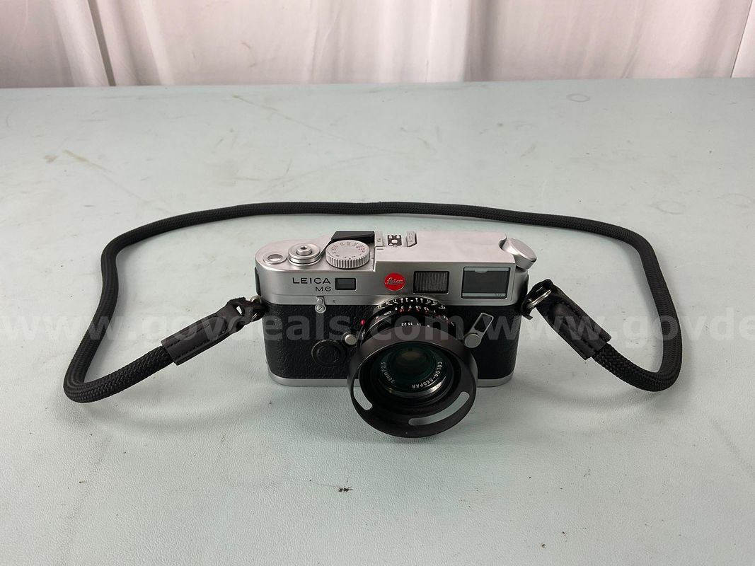 Leica M6 35mm Rangefinder Film Camera (Untested)