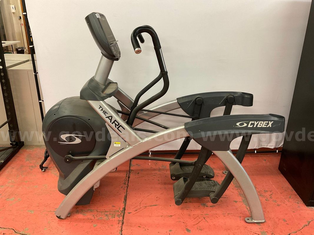Cybex 750AT Arc Trainer