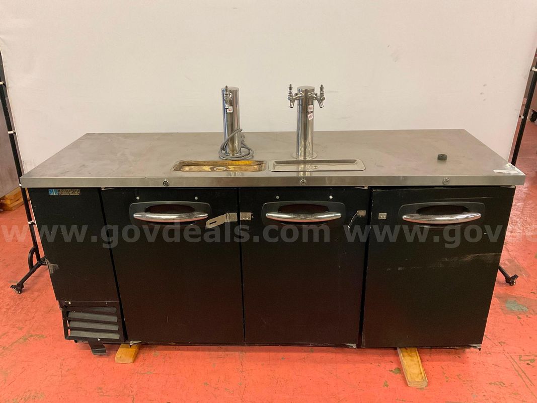 Master-Bilt Fusion Series DD79 Commercial Direct-Draw Keg Refrigerator