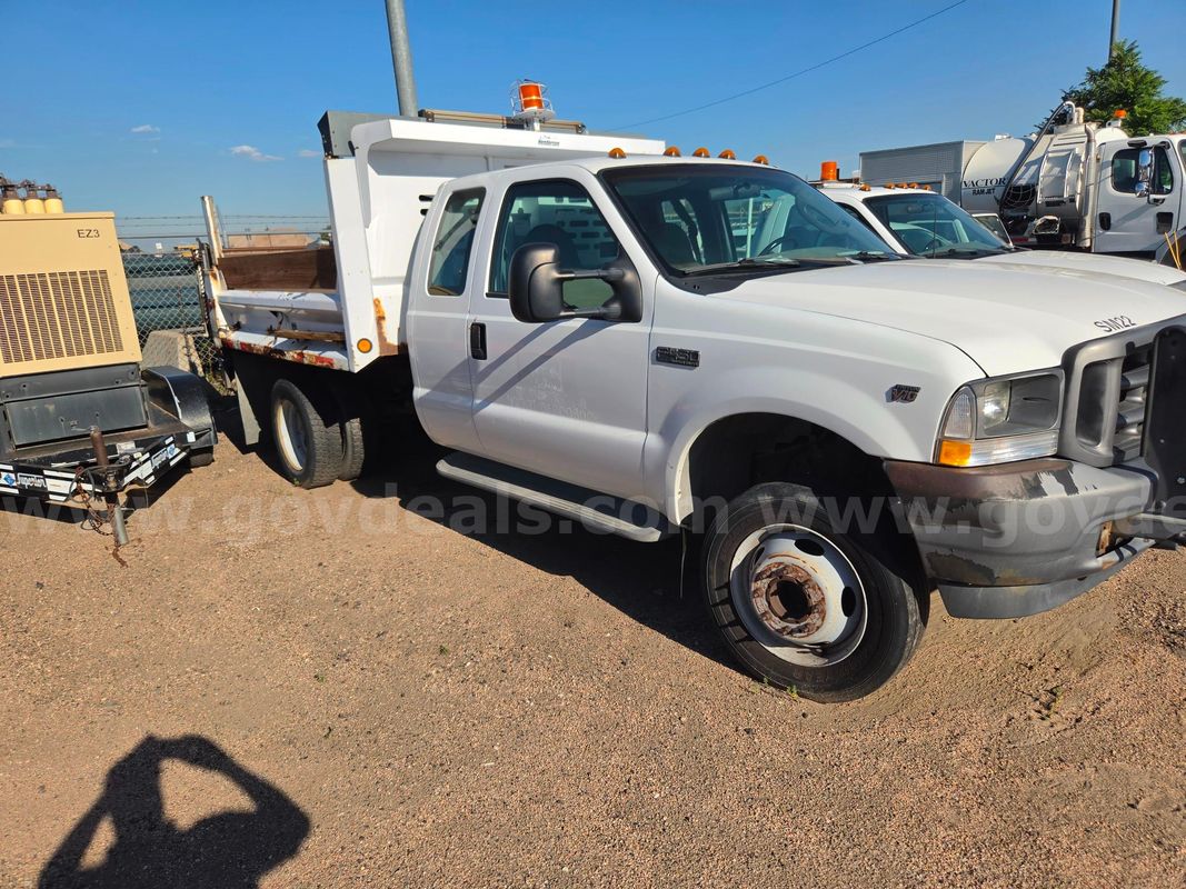 2003 Ford F-450 SD Dump Bed Truck