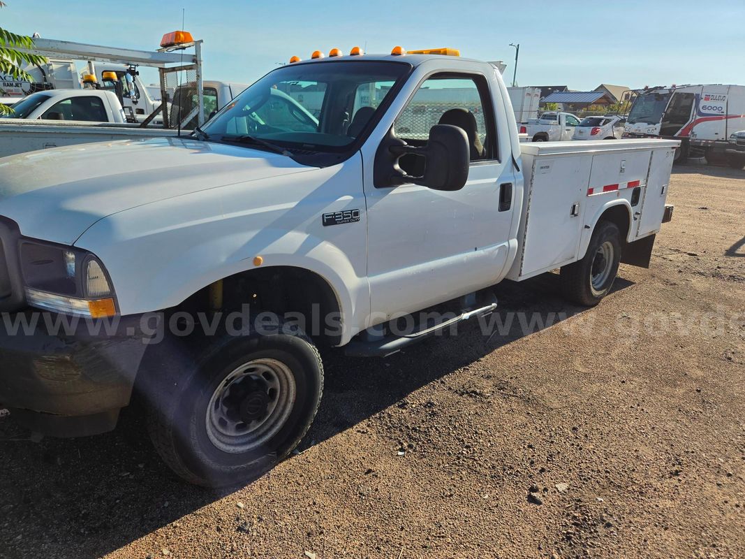 2003 Ford F-350 SD 4WD Utility Truck