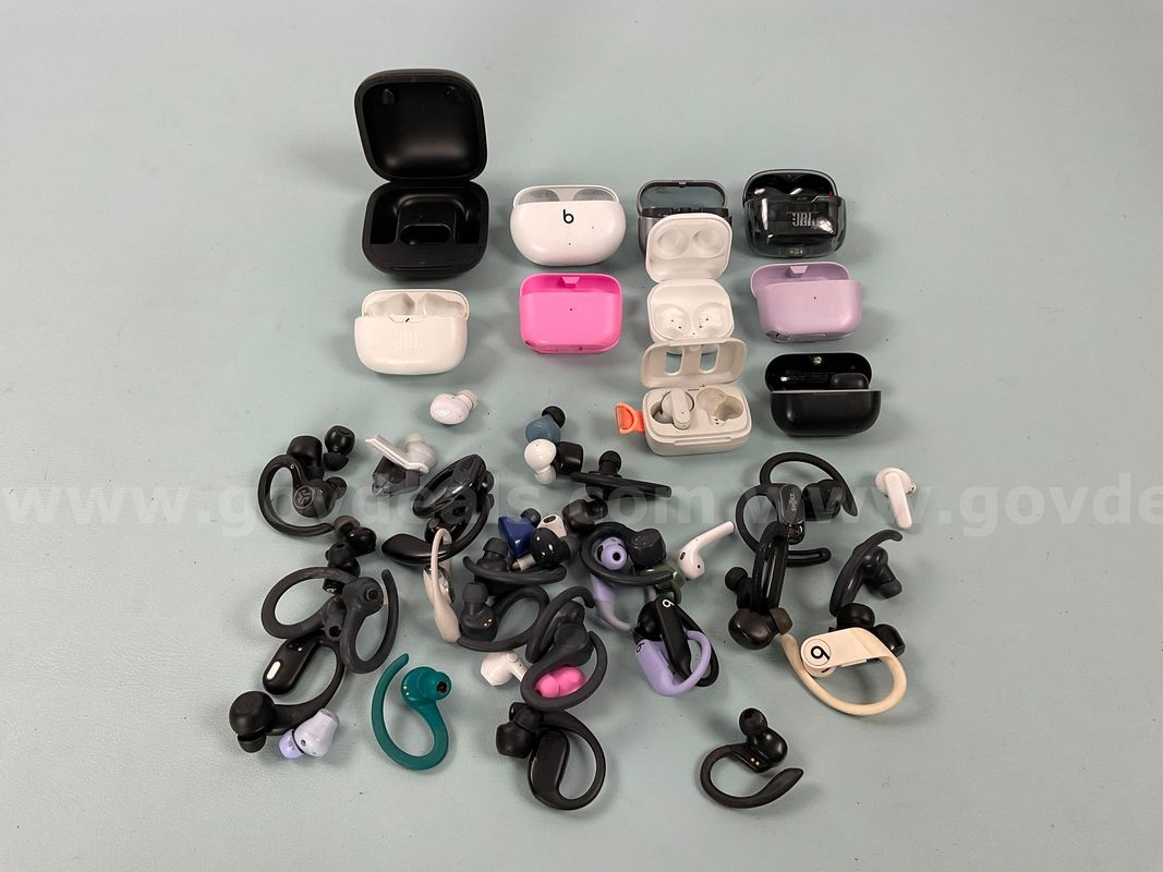 Lot of Loose Earbuds, Incomplete Bluetooth Wireless Earbud Sets & Empty Charging Cases