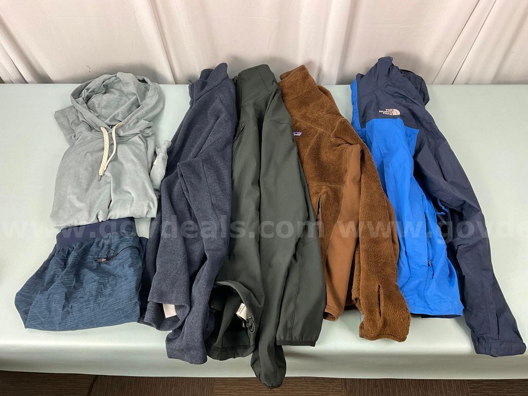 Lot of Fashion Clothing Labeled: North Face, Arc'teryx, Patagonia, Vuori & Lululemon