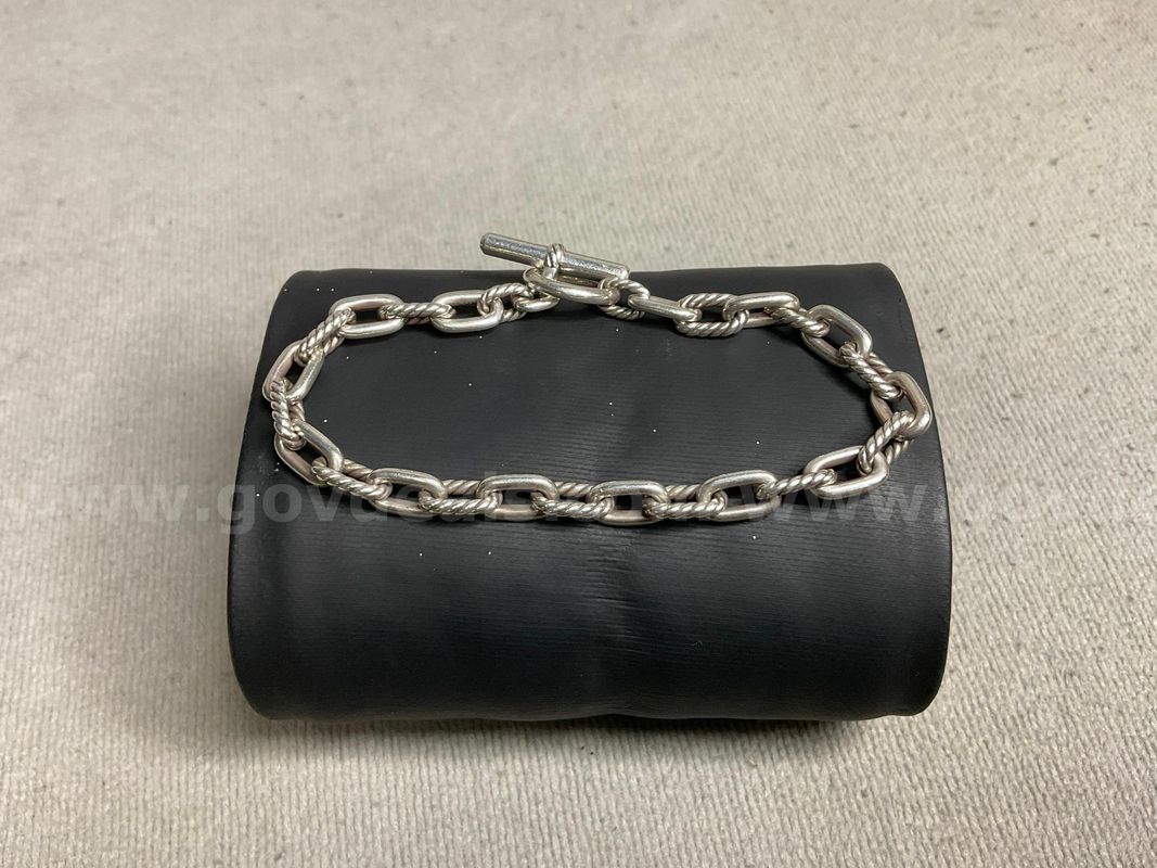 Silver Bracelet, Labeled as David Yurman, Size 6.5", 15.52 Grams