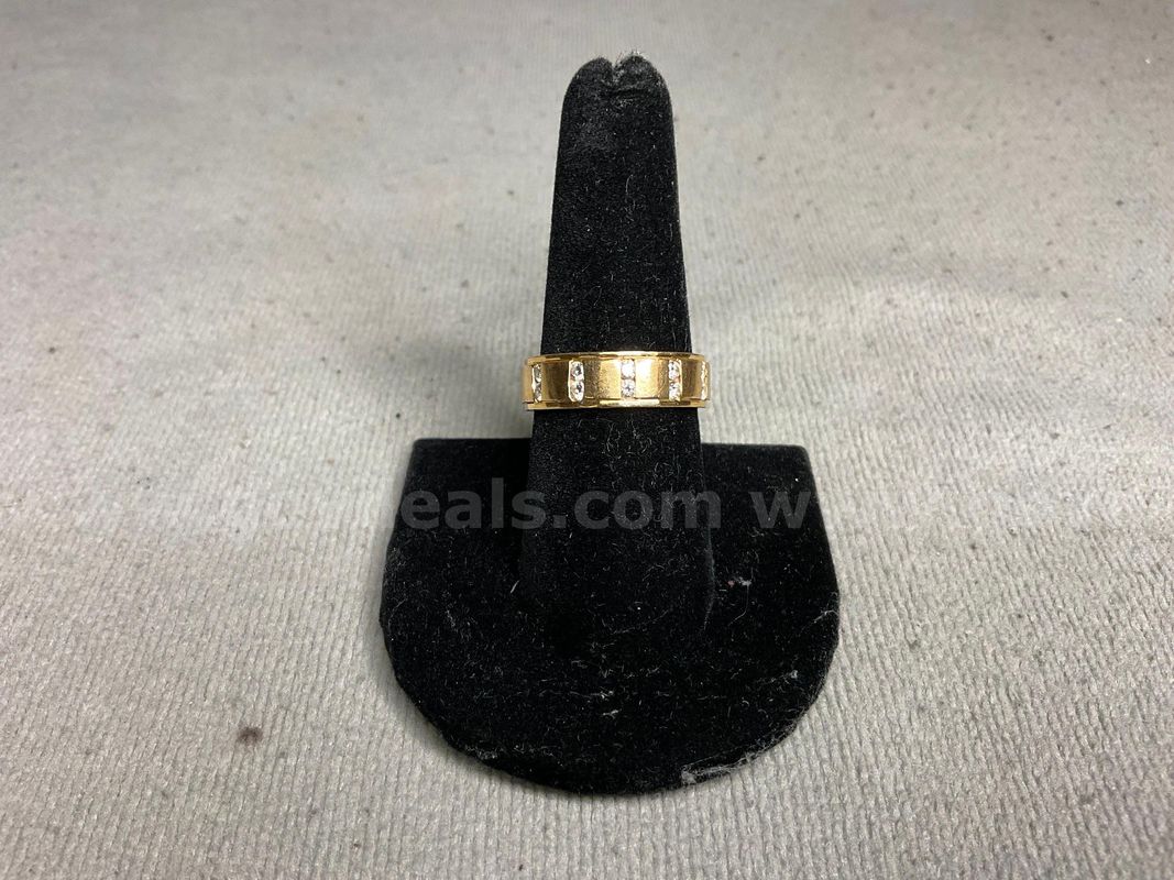 Gold Ring With Diamonds, Size 9, 8.36 Grams
