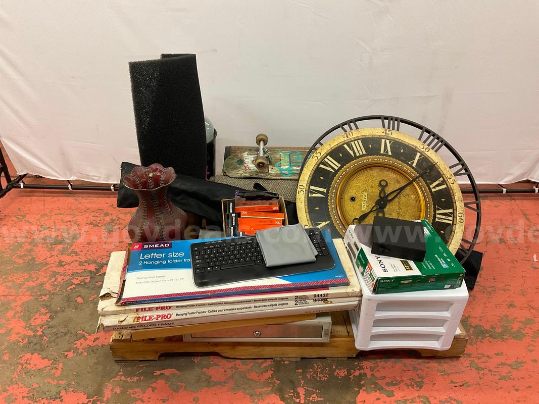 Lot of Surplus Good Includes: Vases Carpet & Misc Items