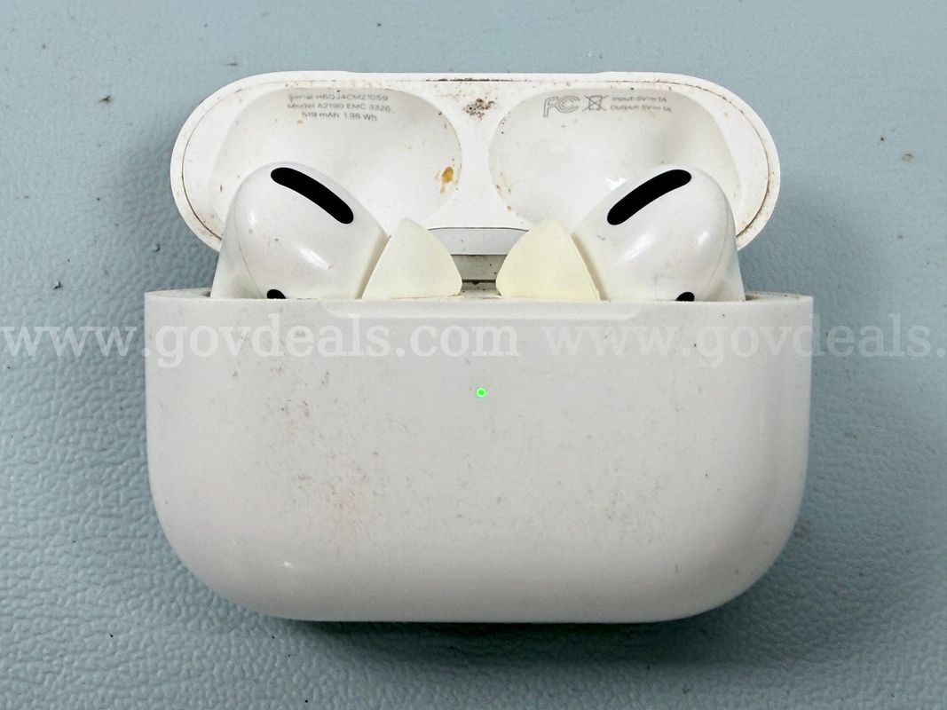 Apple Airpods Pro, Model A2190 With Charging Case
