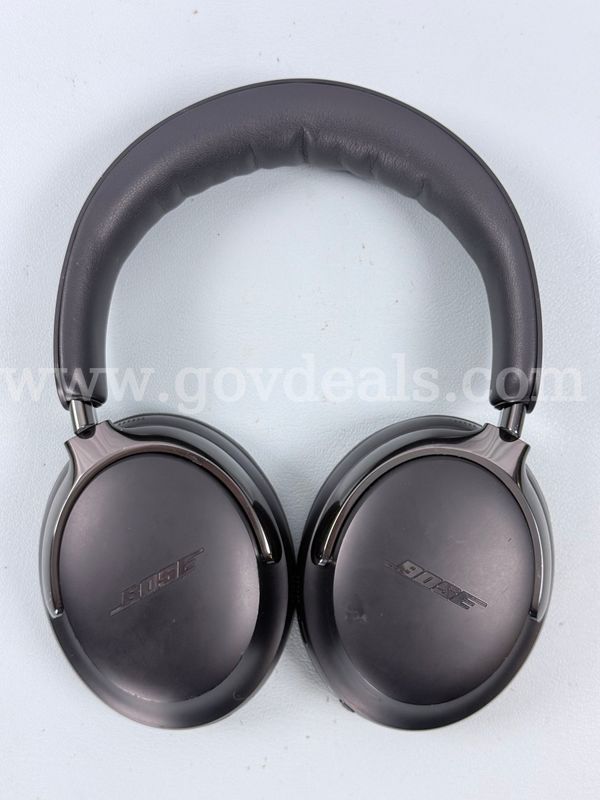 Bose Quiet Comfort Ultra Bluetooth Wireless Headphones, Model: 443987 (Powers On)