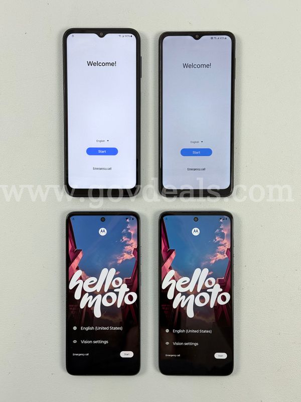 4 - Cellphones (User Locked): 2 - Samsung & 2 - Motorola (All Power On)