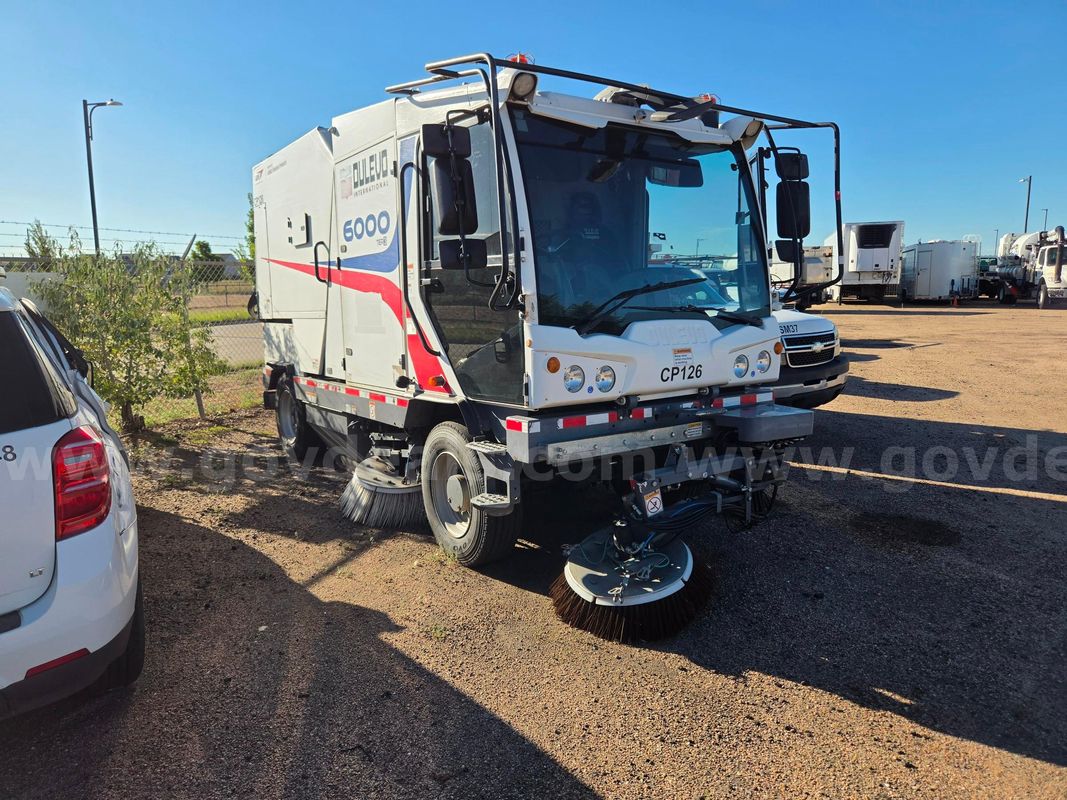 2017 Dulevo 6000 Diesel Street Sweeper (NO TITLE)