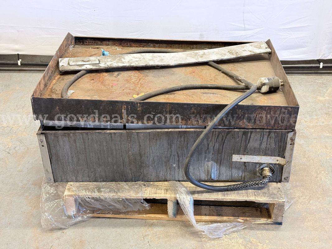 Garland Commercial Flat-Top Cooking Griddle, (L) 29.5" x (W) 36" x (H) 13" (Untested, Dented & Missing Knobs)