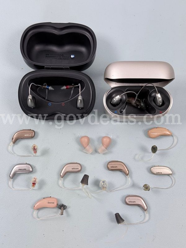 Lot of Hearing Aids and Charging Cases, Untested
