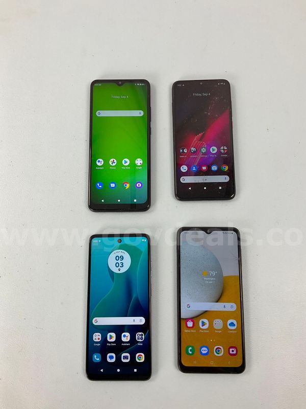 4 - Cell Phones (Unlocked) All Power On)