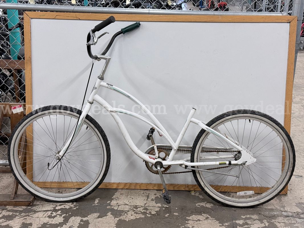 Electra Bicycle Co Bicycle, CT 17" (Missing Seat)