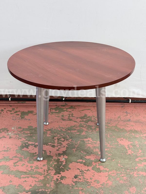 Unknown Brand Circular Table (DIA) 36" & (H) 29" (Scratched Top)