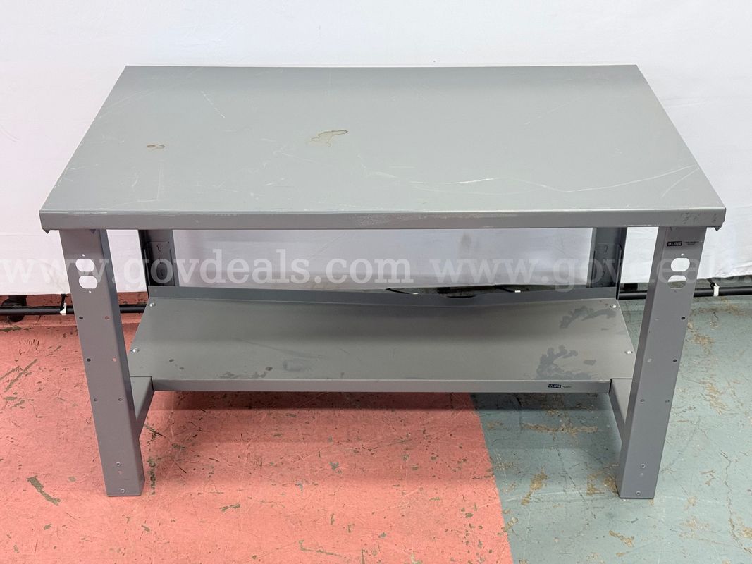 Uline Commercial Workstation (L) 48" x (W) 30" x (H) 29.5"