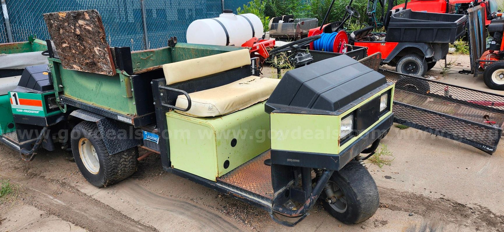 1993 Cushman 3-Wheel Turf Truckster Utility Vehicle