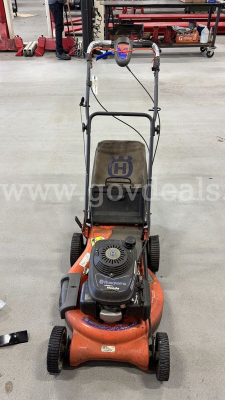 Husqvarna 5521RS 21" Self-Propelled Lawn Mower