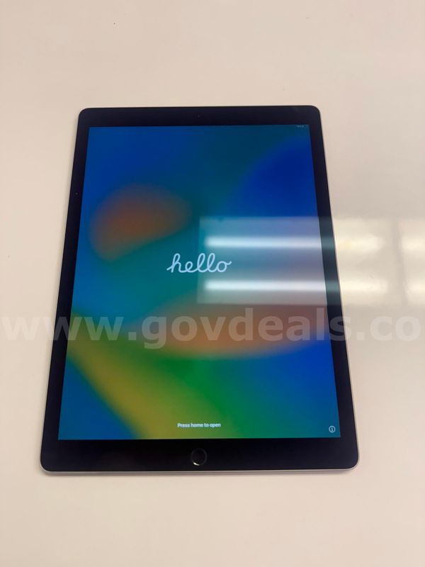 Lot of iPads - 12.9" Ipad A1584 (QTY 4)