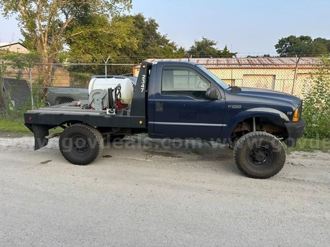 2001 Ford F-250 SD XL 4WD