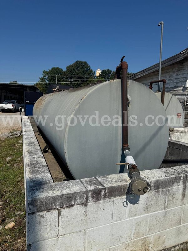 3,000 Gallon Fuel Tank