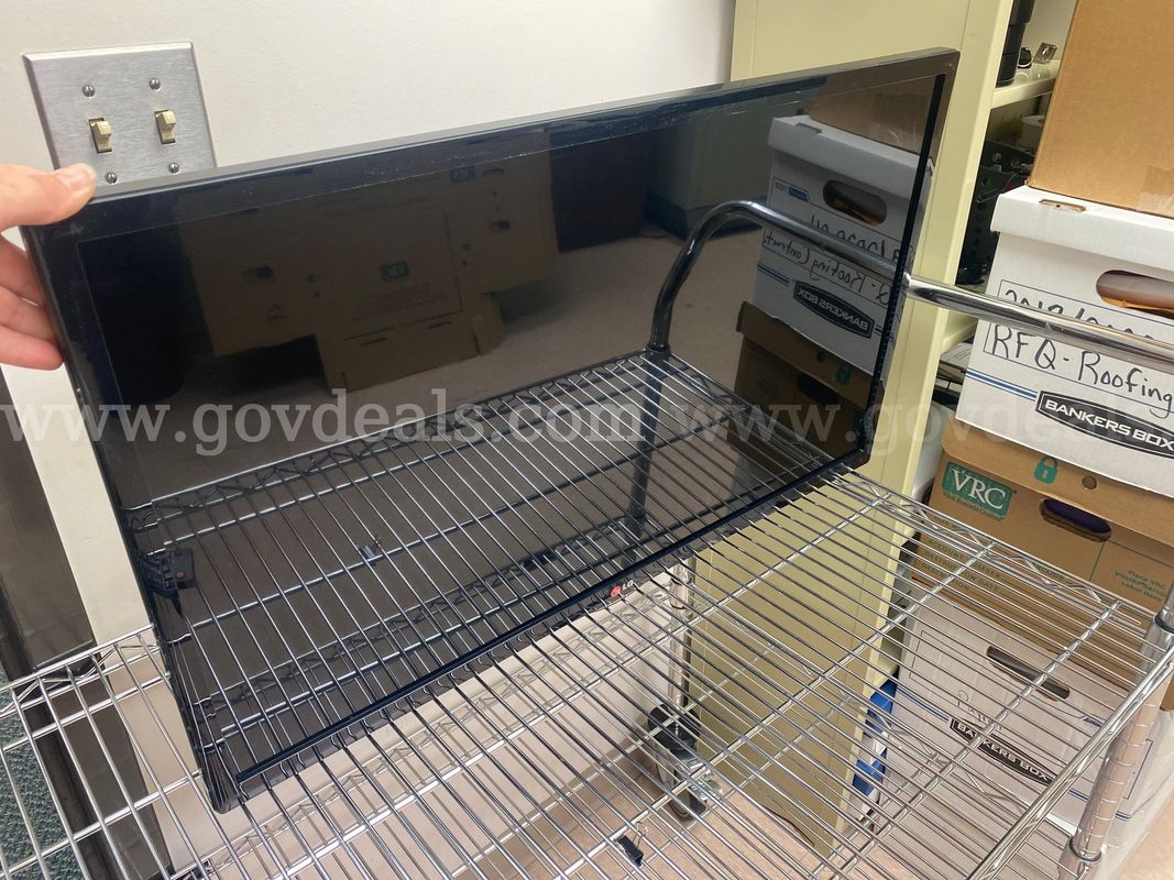 LG 32" Flatscreen TV