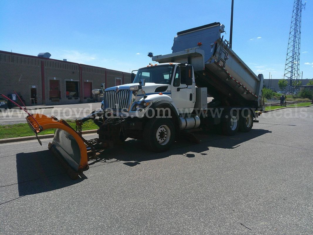 2008 International 7600 Sfa, Cummins Ism-385v 370 Hp Engine Stainless Steel Box And Sander