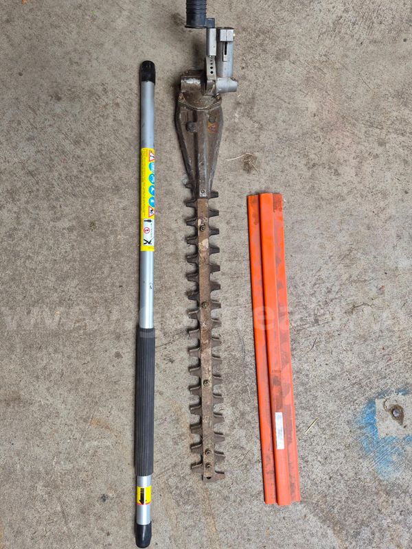 Hedge trimmer adapter