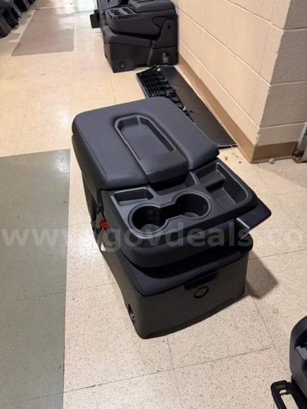 2021 Chevy Tahoe Center Console