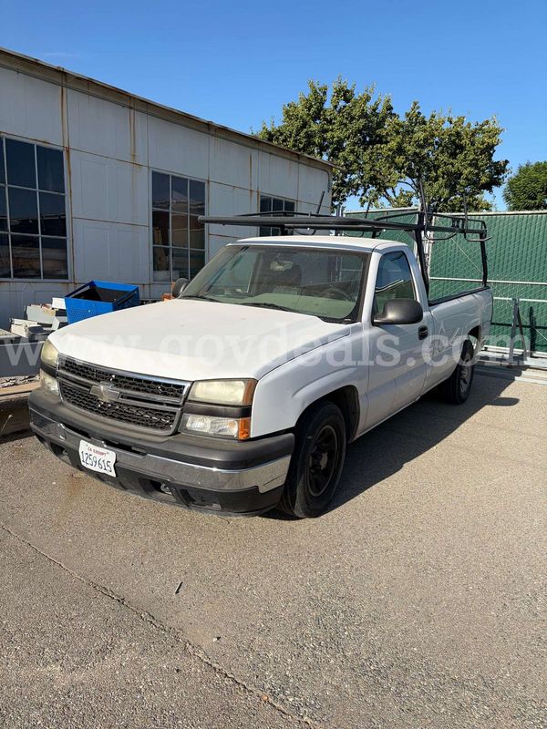 2006 Chevrolet Silverado 1500 LS 2WD
