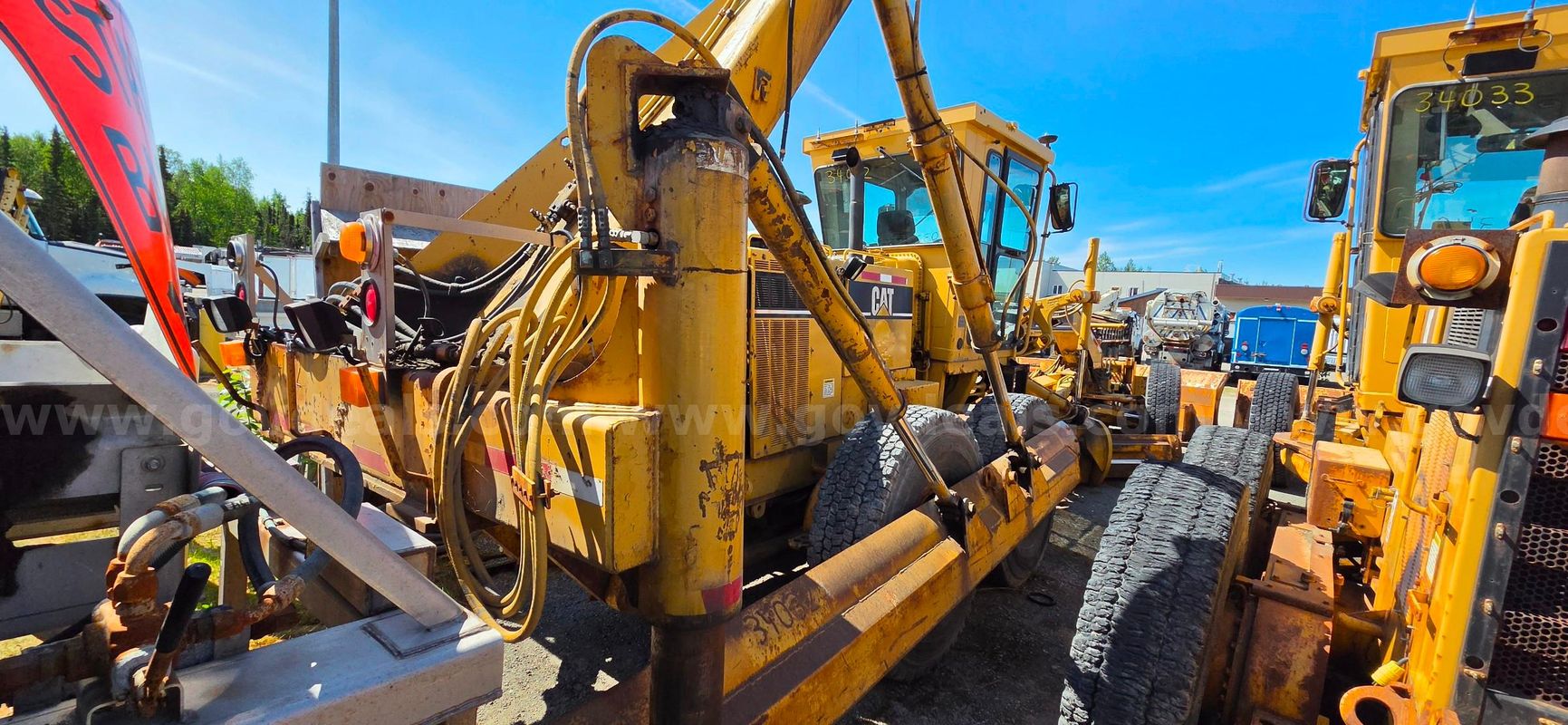 2001 Caterpillar Grader - Snow Removal