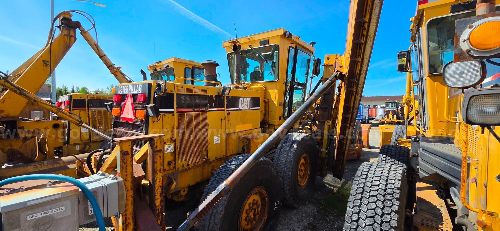 2002 Caterpillar Grader - Snow Removal