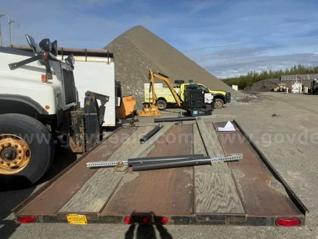 1976 Homemade Flatbed Utility Trailer