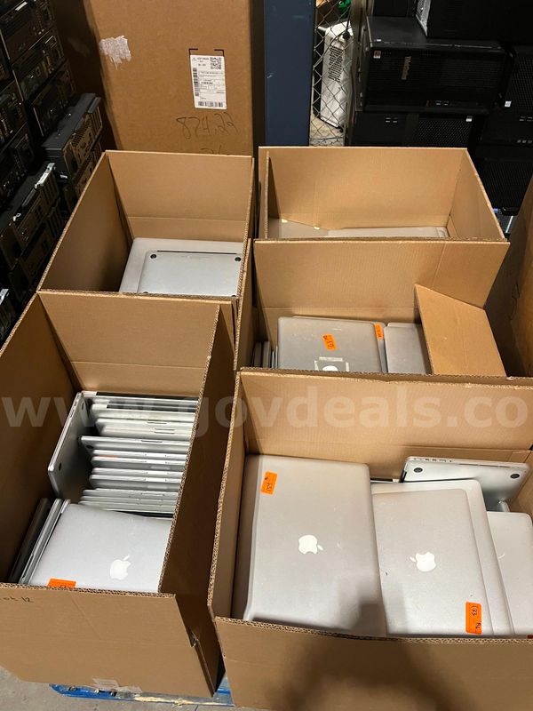 Lot of 227 Apple Macbook Pro/Air laptops. (majority 2010-2017) UNTESTED/AS IS. NO HDDS