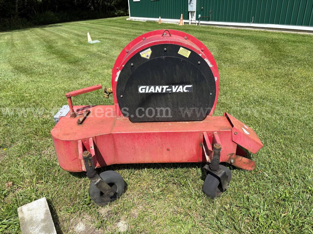 Giant Vac Leaf Blower
